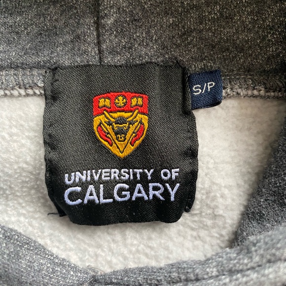 University of Calgary Hoodie - Picture 3 of 5